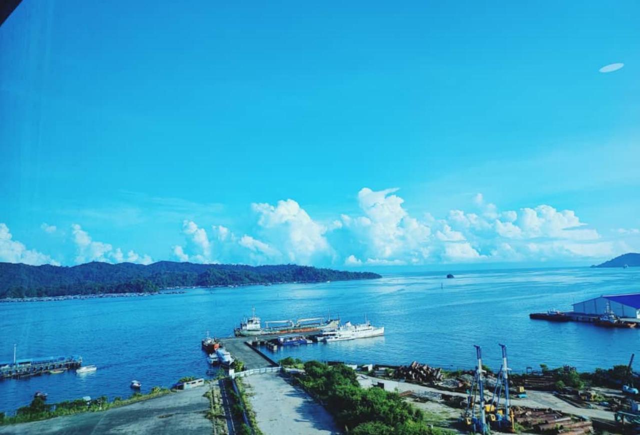 Jesselton Quay Sea View Hotell Kota Kinabalu Exteriör bild