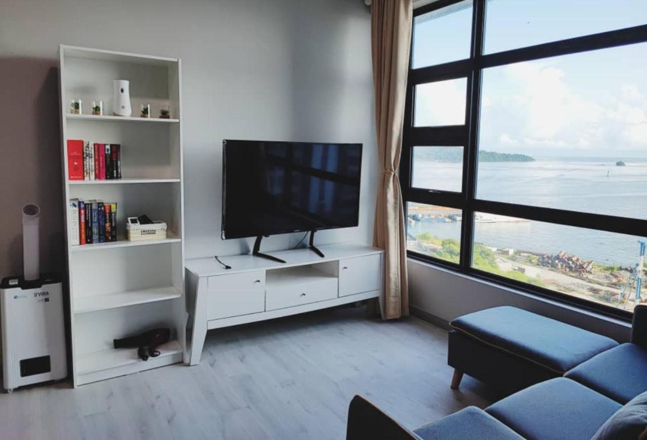 Jesselton Quay Sea View Hotell Kota Kinabalu Exteriör bild